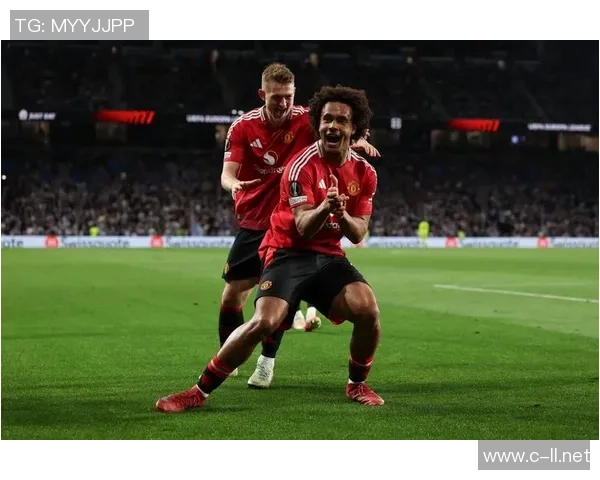 绝境逆袭曼联十人拼搏顽强逼平对手1分变0分的疯狂之战 绝境逆袭曼联十人拼搏顽强逼平对手1分变0分的疯狂之战